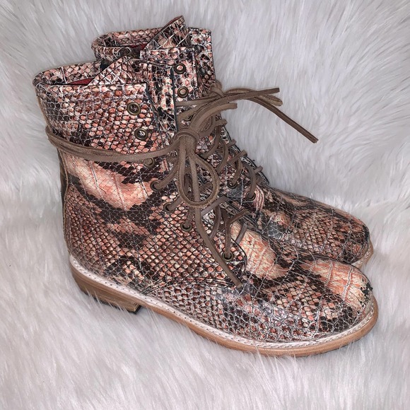 RARE Freebird Manchester Leather Combat Boots, Pink Snake - Picture 3 of 11